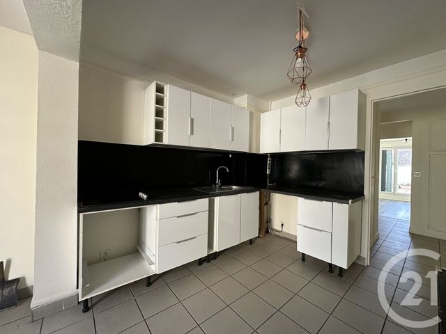 Appartement à louer - 3 pièces - 70.97 m2 - VITRY SUR SEINE - 94 - ILE-DE-FRANCE - Century 21 K.B. Immobilier