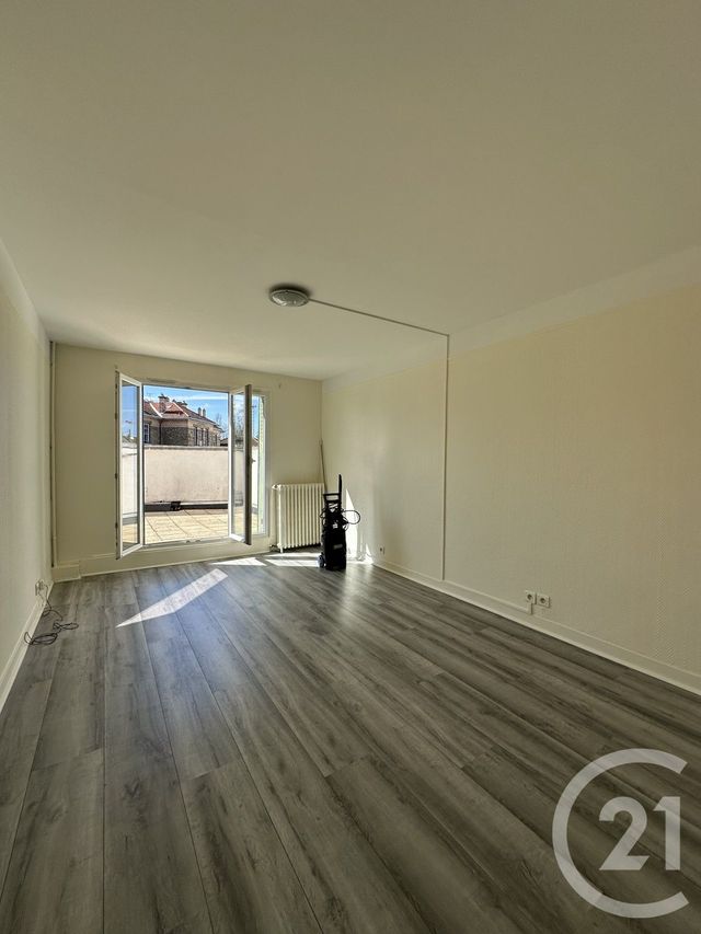 Appartement à louer - 3 pièces - 70.97 m2 - VITRY SUR SEINE - 94 - ILE-DE-FRANCE - Century 21 K.B. Immobilier