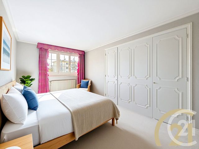 maison à vendre - 10 pièces - 160.0 m2 - VILLEJUIF - 94 - ILE-DE-FRANCE - Century 21 K.B. Immobilier