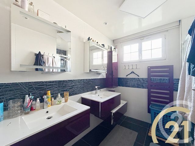 maison à vendre - 10 pièces - 160.0 m2 - VILLEJUIF - 94 - ILE-DE-FRANCE - Century 21 K.B. Immobilier