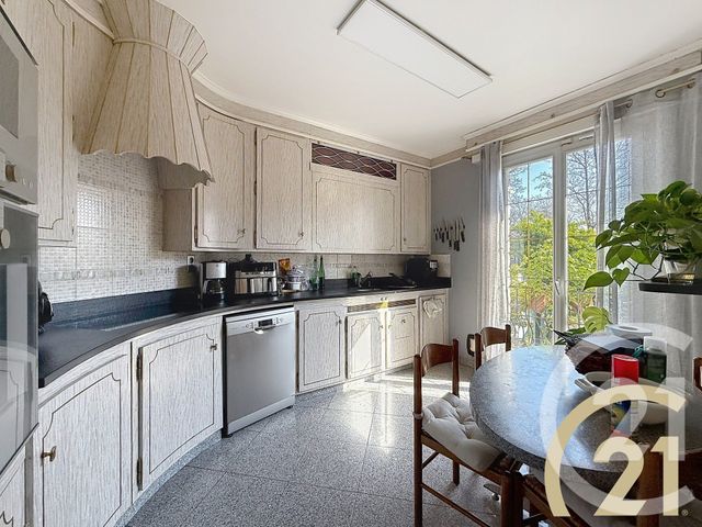 maison à vendre - 10 pièces - 160.0 m2 - VILLEJUIF - 94 - ILE-DE-FRANCE - Century 21 K.B. Immobilier