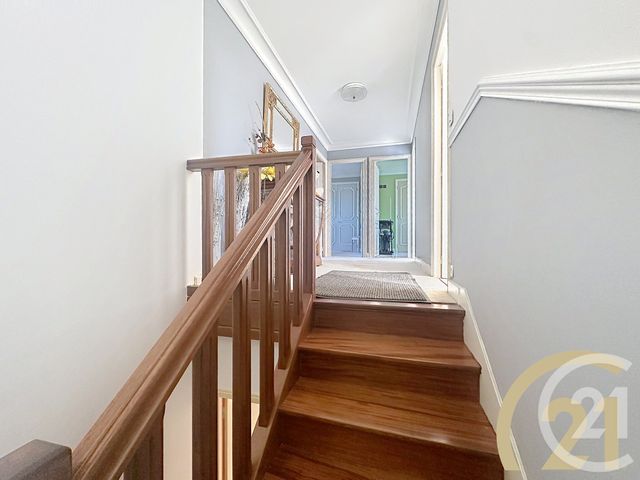 maison à vendre - 10 pièces - 160.0 m2 - VILLEJUIF - 94 - ILE-DE-FRANCE - Century 21 K.B. Immobilier