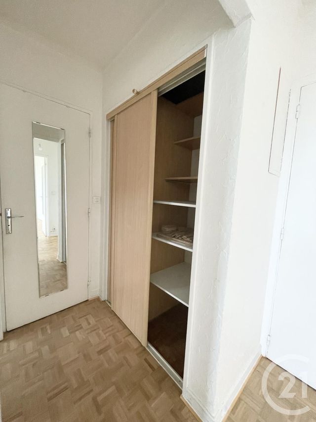 Appartement F2 à louer - 2 pièces - 43.03 m2 - VILLEJUIF - 94 - ILE-DE-FRANCE - Century 21 K.B. Immobilier