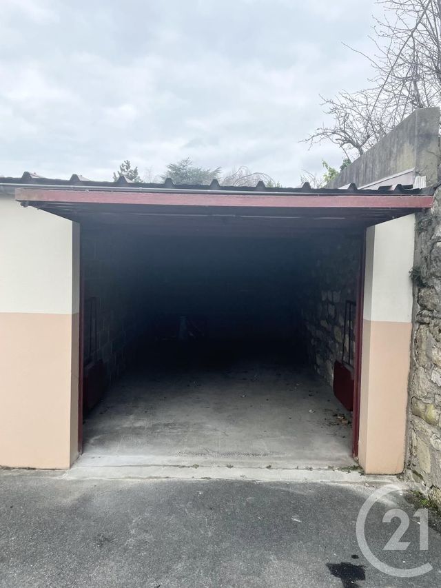 Appartement F2 à louer - 2 pièces - 43.03 m2 - VILLEJUIF - 94 - ILE-DE-FRANCE - Century 21 K.B. Immobilier