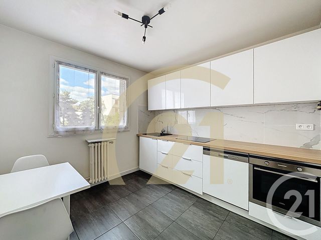 Appartement F2 à louer - 2 pièces - 52.5 m2 - VITRY SUR SEINE - 94 - ILE-DE-FRANCE - Century 21 K.B. Immobilier