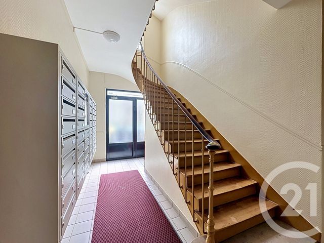 Appartement F1 à vendre - 1 pièce - 16.46 m2 - VILLEJUIF - 94 - ILE-DE-FRANCE - Century 21 K.B. Immobilier