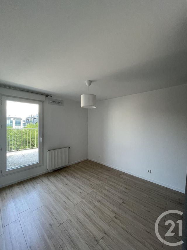 Appartement F2 à louer - 2 pièces - 41.2 m2 - VILLEJUIF - 94 - ILE-DE-FRANCE - Century 21 K.B. Immobilier