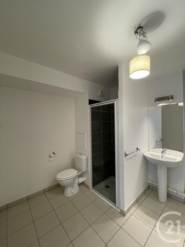 Appartement F2 à louer - 2 pièces - 41.2 m2 - VILLEJUIF - 94 - ILE-DE-FRANCE - Century 21 K.B. Immobilier