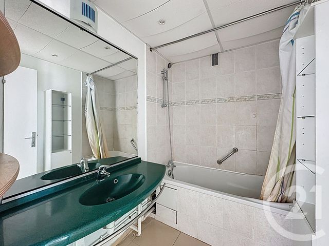 Appartement F4 à vendre - 4 pièces - 86.9 m2 - VILLEJUIF - 94 - ILE-DE-FRANCE - Century 21 K.B. Immobilier