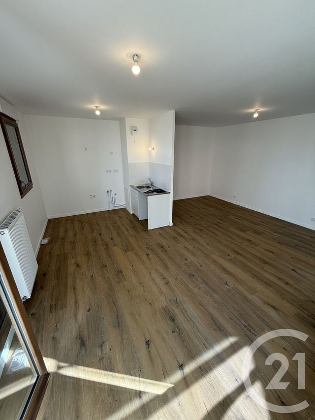 Appartement F3 à louer - 3 pièces - 64.63 m2 - VITRY SUR SEINE - 94 - ILE-DE-FRANCE - Century 21 K.B. Immobilier