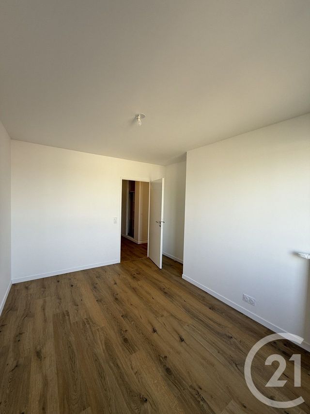 Appartement F3 à louer - 3 pièces - 64.63 m2 - VITRY SUR SEINE - 94 - ILE-DE-FRANCE - Century 21 K.B. Immobilier