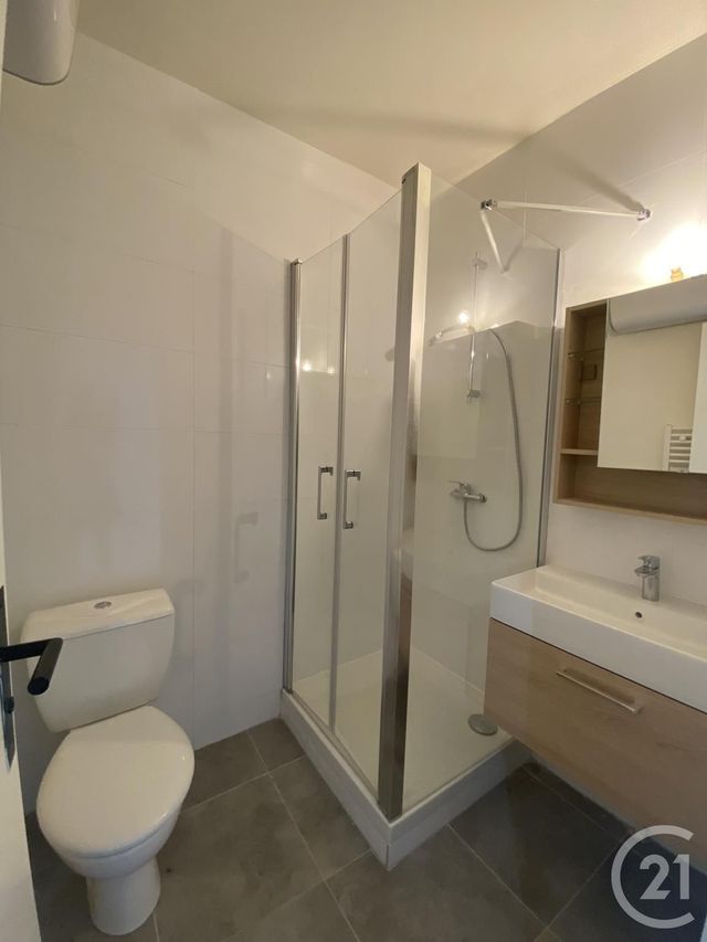Appartement F2 à louer - 2 pièces - 32.72 m2 - VILLEJUIF - 94 - ILE-DE-FRANCE - Century 21 K.B. Immobilier