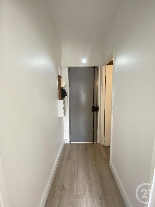 Appartement F2 à louer - 2 pièces - 32.72 m2 - VILLEJUIF - 94 - ILE-DE-FRANCE - Century 21 K.B. Immobilier