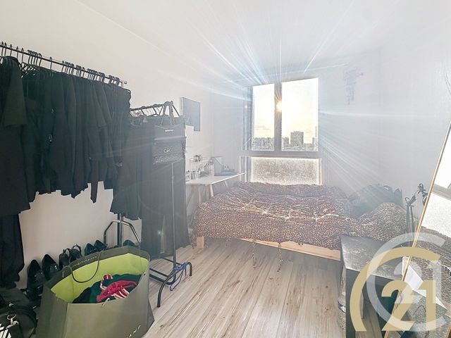 Appartement F5 à vendre - 4 pièces - 76.93 m2 - VILLEJUIF - 94 - ILE-DE-FRANCE - Century 21 K.B. Immobilier