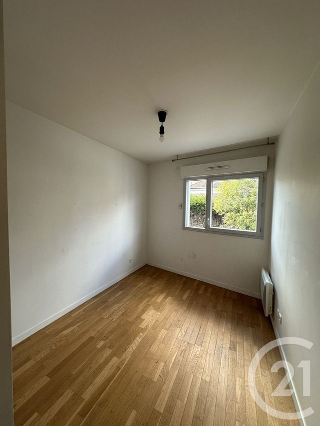 Appartement F4 à louer - 4 pièces - 77.16 m2 - VILLEJUIF - 94 - ILE-DE-FRANCE - Century 21 K.B. Immobilier