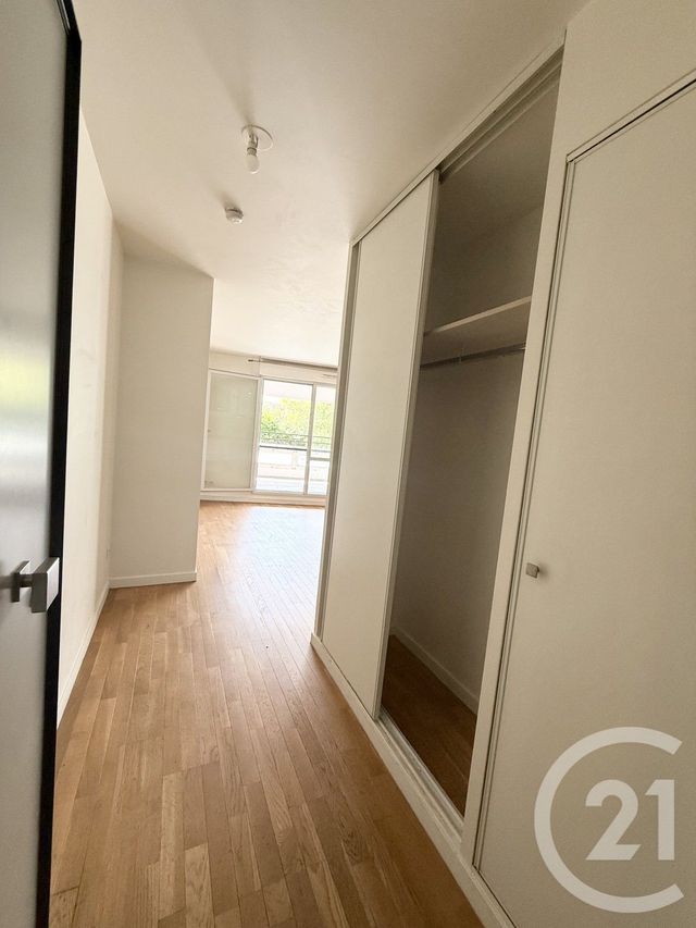 Appartement F4 à louer - 4 pièces - 77.16 m2 - VILLEJUIF - 94 - ILE-DE-FRANCE - Century 21 K.B. Immobilier