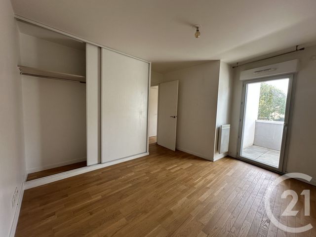 Appartement F4 à louer - 4 pièces - 77.16 m2 - VILLEJUIF - 94 - ILE-DE-FRANCE - Century 21 K.B. Immobilier