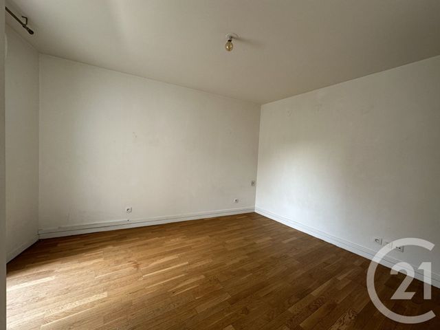 Appartement F4 à louer - 4 pièces - 77.16 m2 - VILLEJUIF - 94 - ILE-DE-FRANCE - Century 21 K.B. Immobilier