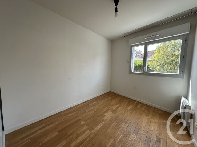 Appartement F4 à louer - 4 pièces - 77.16 m2 - VILLEJUIF - 94 - ILE-DE-FRANCE - Century 21 K.B. Immobilier