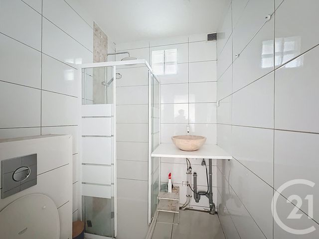 Appartement T2 à vendre - 2 pièces - 32.25 m2 - VILLEJUIF - 94 - ILE-DE-FRANCE - Century 21 K.B. Immobilier