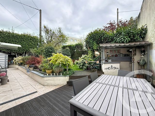 maison à vendre - 5 pièces - 112.43 m2 - VILLEJUIF - 94 - ILE-DE-FRANCE - Century 21 K.B. Immobilier