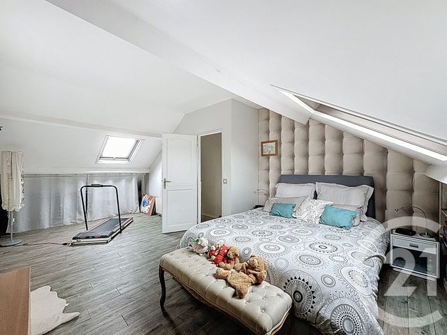 maison à vendre - 5 pièces - 112.43 m2 - VILLEJUIF - 94 - ILE-DE-FRANCE - Century 21 K.B. Immobilier