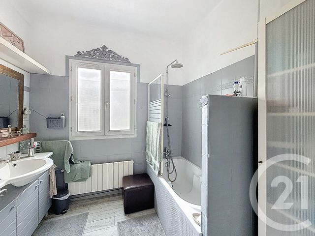 maison à vendre - 5 pièces - 112.43 m2 - VILLEJUIF - 94 - ILE-DE-FRANCE - Century 21 K.B. Immobilier