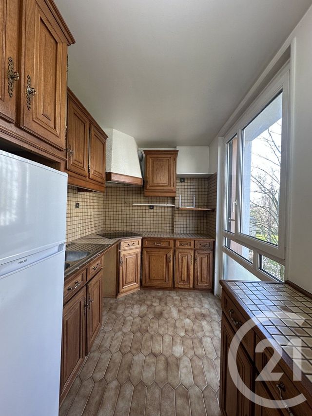 Appartement F3 à louer - 3 pièces - 51.13 m2 - VILLEJUIF - 94 - ILE-DE-FRANCE - Century 21 K.B. Immobilier