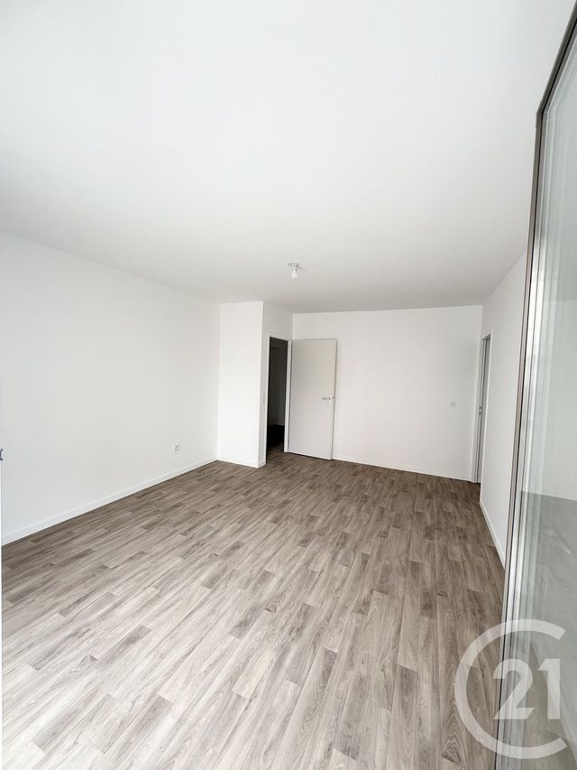 Appartement F3 à louer - 3 pièces - 61.87 m2 - VITRY SUR SEINE - 94 - ILE-DE-FRANCE - Century 21 K.B. Immobilier
