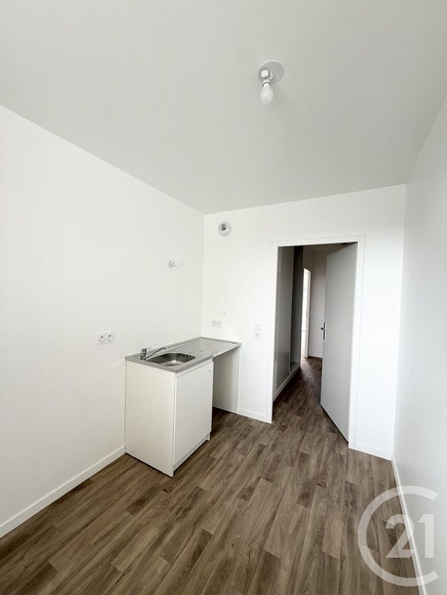 Appartement F3 à louer - 3 pièces - 61.87 m2 - VITRY SUR SEINE - 94 - ILE-DE-FRANCE - Century 21 K.B. Immobilier