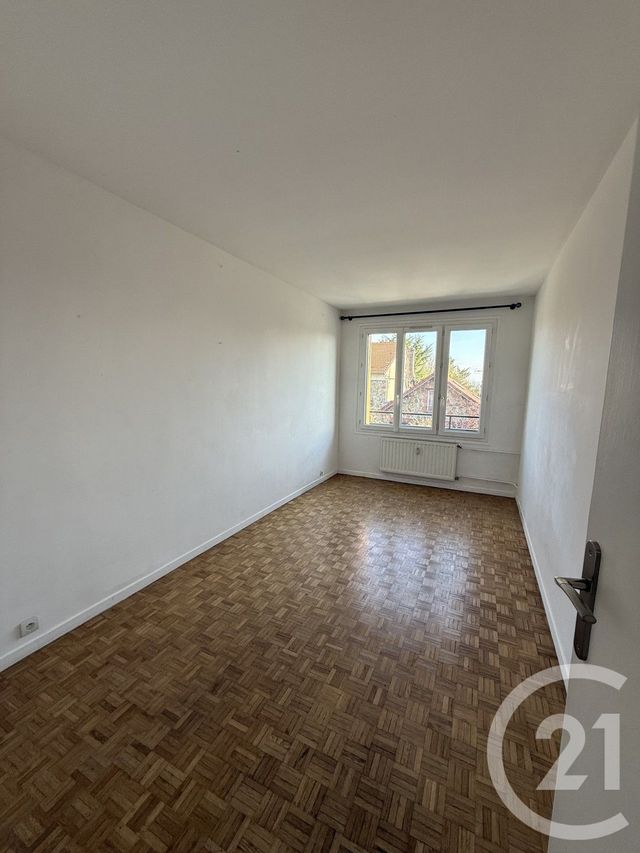 Appartement F3 à louer - 3 pièces - 58.24 m2 - VILLEJUIF - 94 - ILE-DE-FRANCE - Century 21 K.B. Immobilier