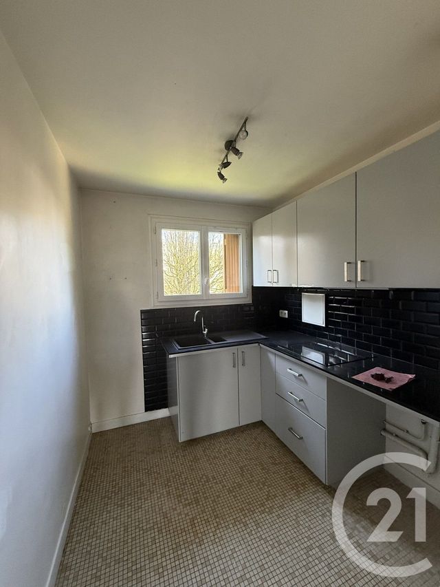 Appartement F3 à louer - 3 pièces - 58.24 m2 - VILLEJUIF - 94 - ILE-DE-FRANCE - Century 21 K.B. Immobilier