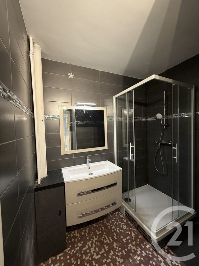 Appartement F3 à louer - 3 pièces - 58.24 m2 - VILLEJUIF - 94 - ILE-DE-FRANCE - Century 21 K.B. Immobilier