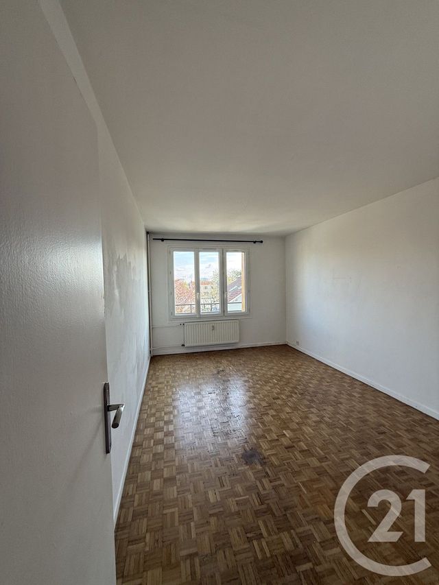 Appartement F3 à louer - 3 pièces - 58.24 m2 - VILLEJUIF - 94 - ILE-DE-FRANCE - Century 21 K.B. Immobilier