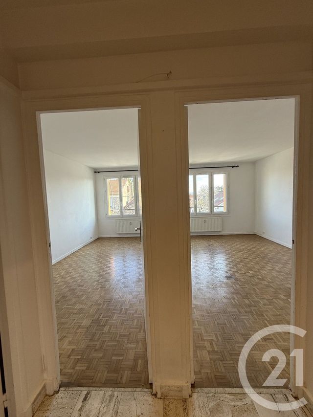Appartement F3 à louer - 3 pièces - 58.24 m2 - VILLEJUIF - 94 - ILE-DE-FRANCE - Century 21 K.B. Immobilier