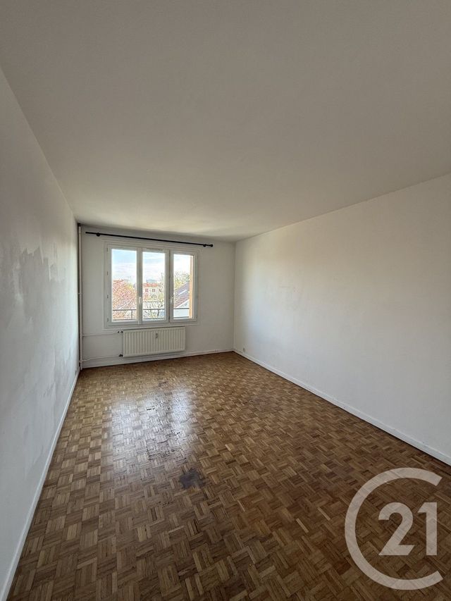 Appartement F3 à louer - 3 pièces - 58.24 m2 - VILLEJUIF - 94 - ILE-DE-FRANCE - Century 21 K.B. Immobilier