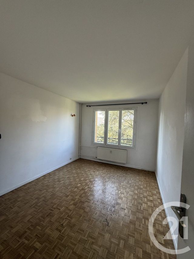 Appartement F3 à louer - 3 pièces - 58.24 m2 - VILLEJUIF - 94 - ILE-DE-FRANCE - Century 21 K.B. Immobilier