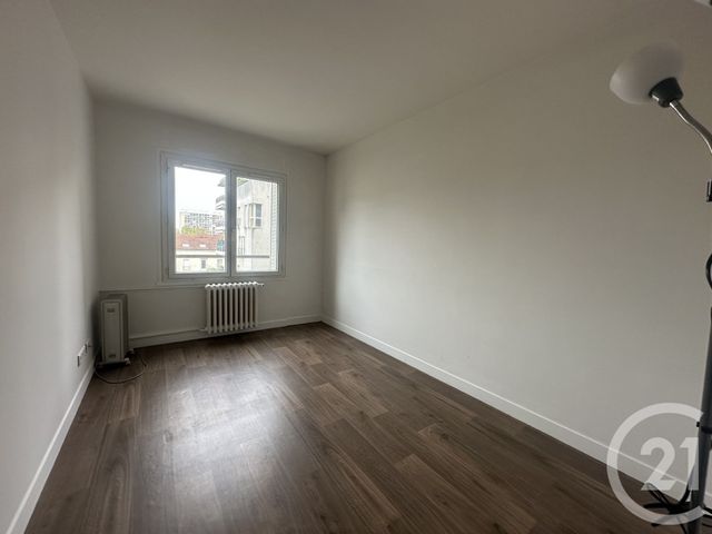 Appartement F2 à louer - 2 pièces - 45.96 m2 - VILLEJUIF - 94 - ILE-DE-FRANCE - Century 21 K.B. Immobilier
