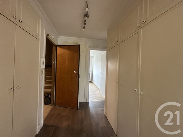 Appartement F2 à louer - 2 pièces - 45.96 m2 - VILLEJUIF - 94 - ILE-DE-FRANCE - Century 21 K.B. Immobilier
