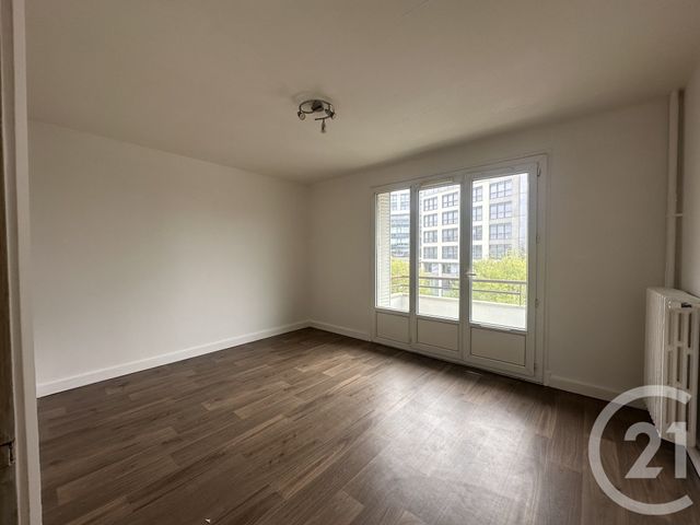 Appartement F2 à louer - 2 pièces - 45.96 m2 - VILLEJUIF - 94 - ILE-DE-FRANCE - Century 21 K.B. Immobilier
