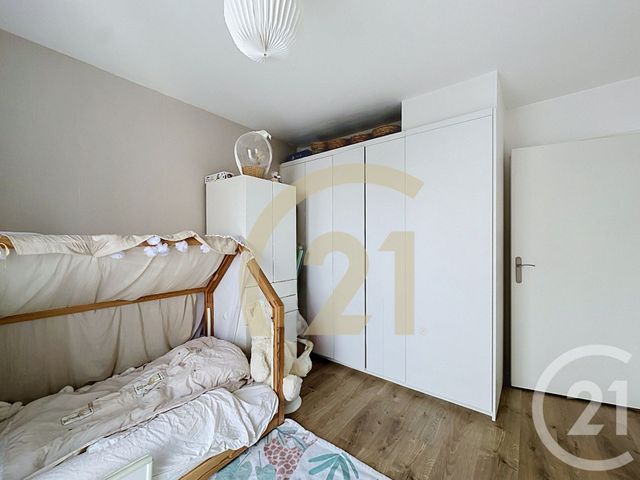 Appartement F3 à vendre - 3 pièces - 59.15 m2 - VILLEJUIF - 94 - ILE-DE-FRANCE - Century 21 K.B. Immobilier