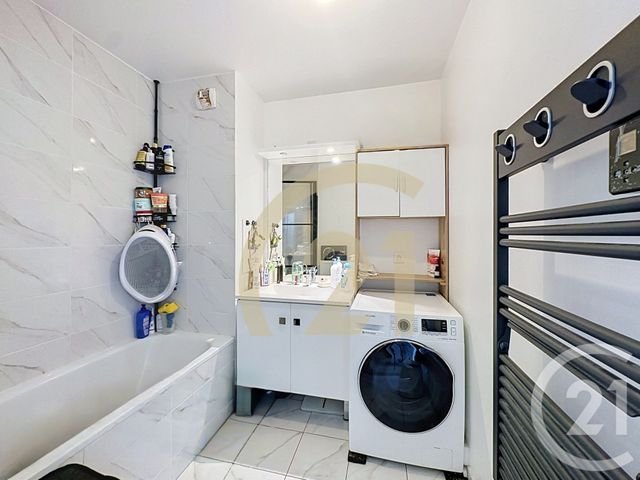 Appartement F3 à vendre - 3 pièces - 59.15 m2 - VILLEJUIF - 94 - ILE-DE-FRANCE - Century 21 K.B. Immobilier