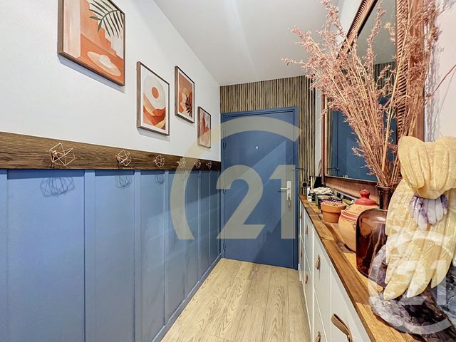 Appartement F3 à vendre - 3 pièces - 59.15 m2 - VILLEJUIF - 94 - ILE-DE-FRANCE - Century 21 K.B. Immobilier