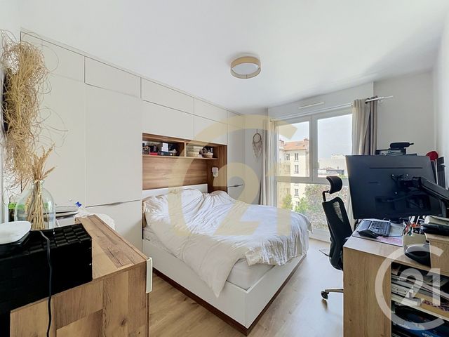 Appartement F3 à vendre - 3 pièces - 59.15 m2 - VILLEJUIF - 94 - ILE-DE-FRANCE - Century 21 K.B. Immobilier