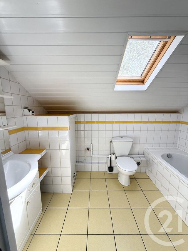 Appartement F2 à louer - 2 pièces - 33.93 m2 - VITRY SUR SEINE - 94 - ILE-DE-FRANCE - Century 21 K.B. Immobilier