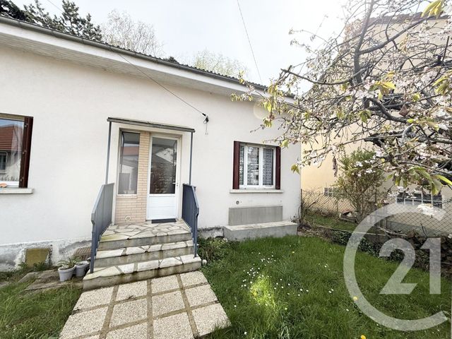 Appartement F2 à louer - 2 pièces - 33.93 m2 - VITRY SUR SEINE - 94 - ILE-DE-FRANCE - Century 21 K.B. Immobilier