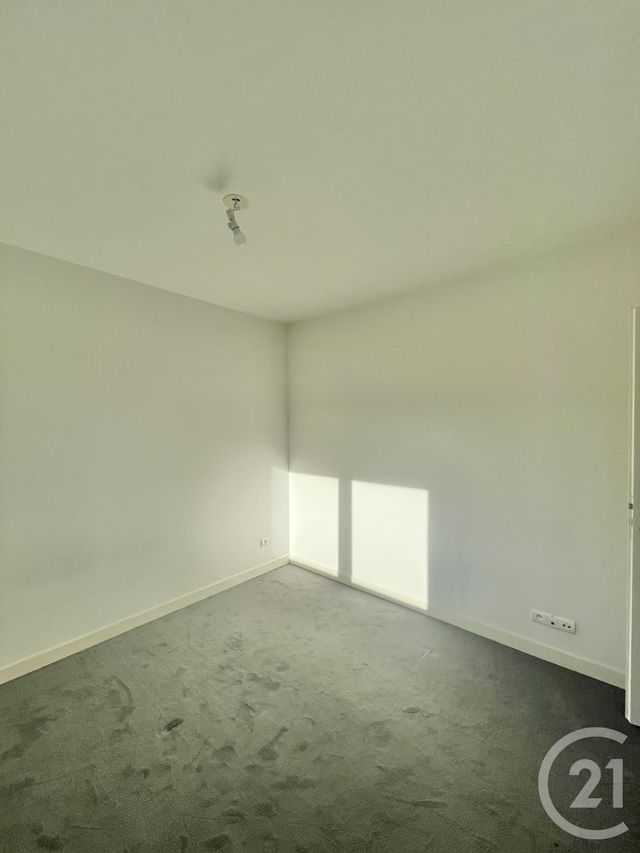 maison à louer - 4 pièces - 72.8 m2 - VILLEJUIF - 94 - ILE-DE-FRANCE - Century 21 K.B. Immobilier