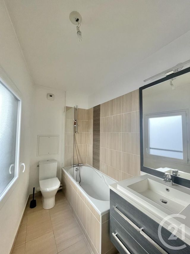 maison à louer - 4 pièces - 72.8 m2 - VILLEJUIF - 94 - ILE-DE-FRANCE - Century 21 K.B. Immobilier