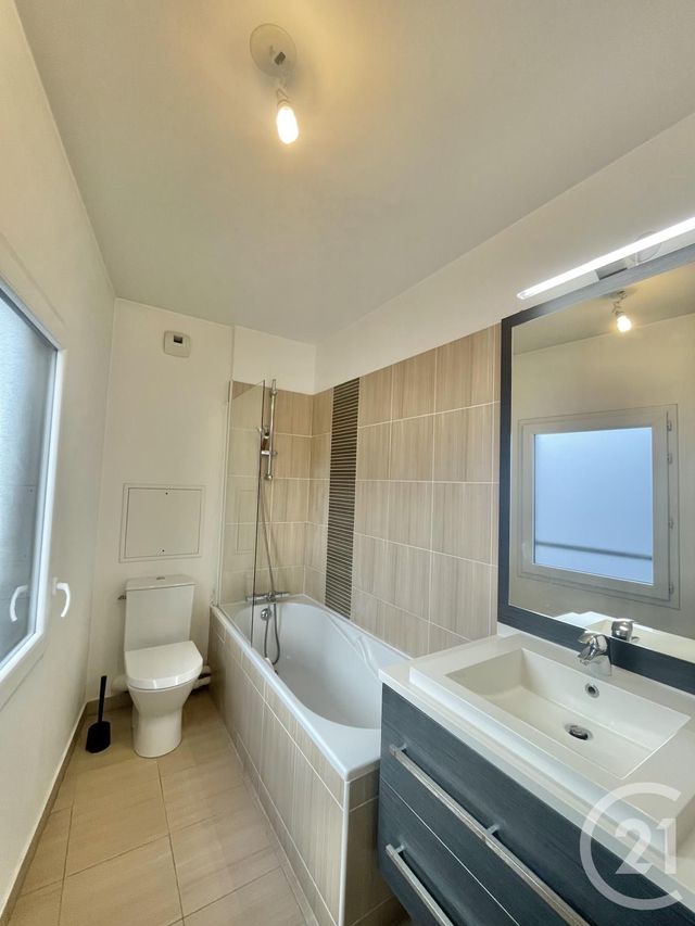 maison à louer - 4 pièces - 72.8 m2 - VILLEJUIF - 94 - ILE-DE-FRANCE - Century 21 K.B. Immobilier