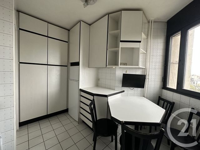Appartement F4 à louer - 5 pièces - 94.87 m2 - VILLEJUIF - 94 - ILE-DE-FRANCE - Century 21 K.B. Immobilier